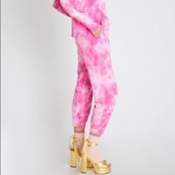 Loveshackfancy Joggers - Picture 1 of 8